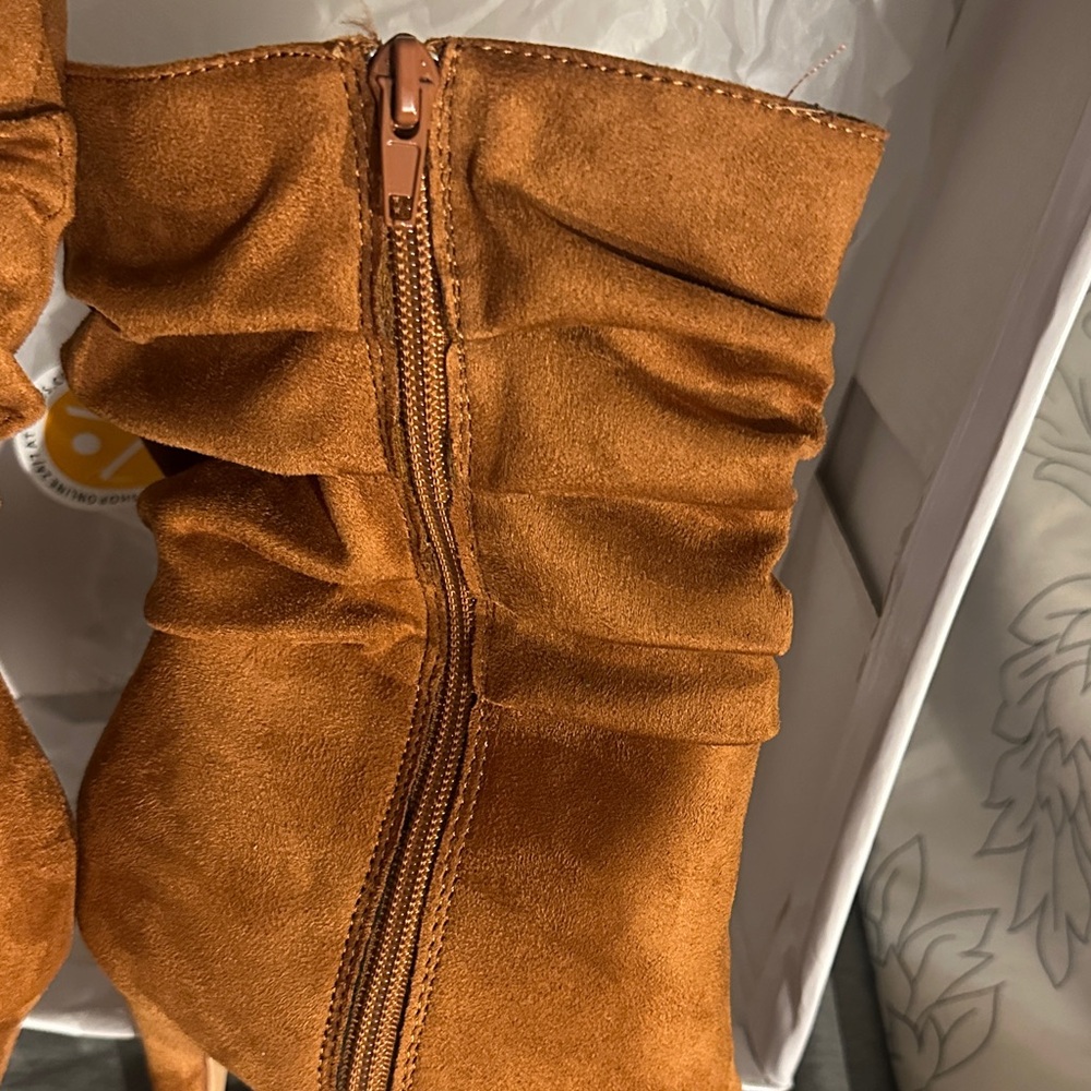 N I B Venus size 10 Elegant Brown Women's Boots - Picture 5 of 9